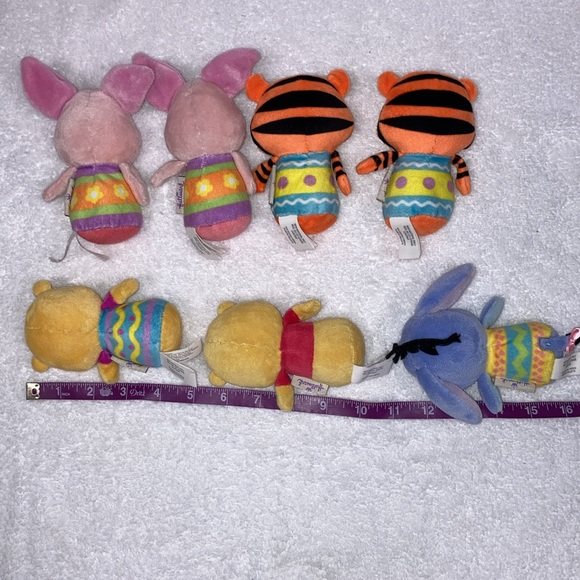 Hallmark itty bitty Winnie the Pooh tigger eeyore mini plush - Picture 7 of 9